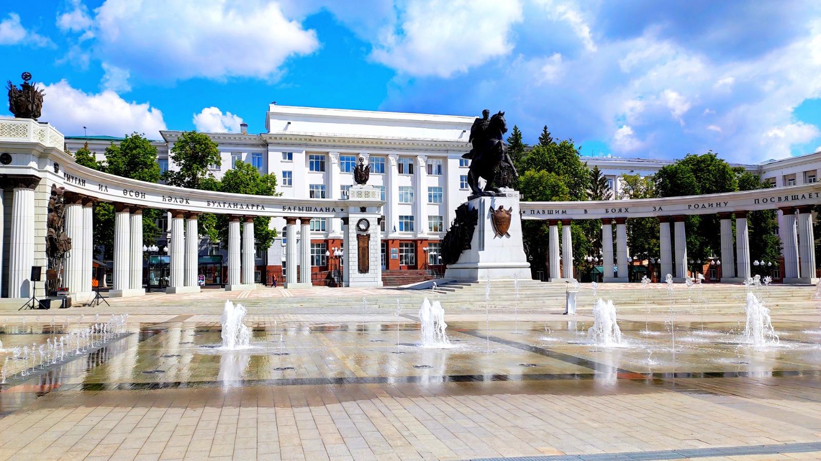 «Уфа — город контрастов»: выставка, посвященная 450-летию столицы Башкортостана