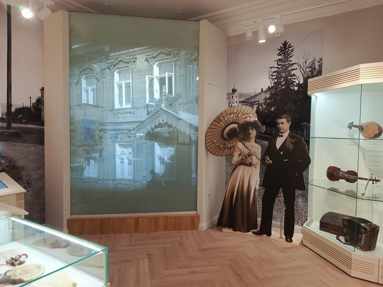 Осмотр экспозиций Музея музыки имени Ф.И. Шаляпина